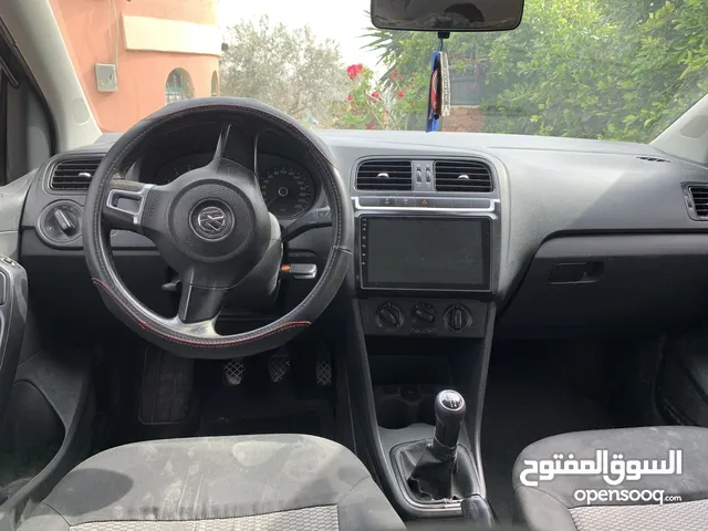 سيارة بولو 2011