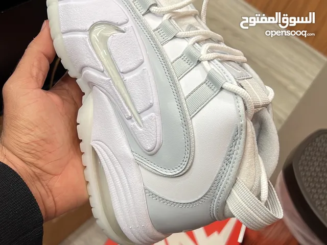 42.5 Sport Shoes in Kuwait City