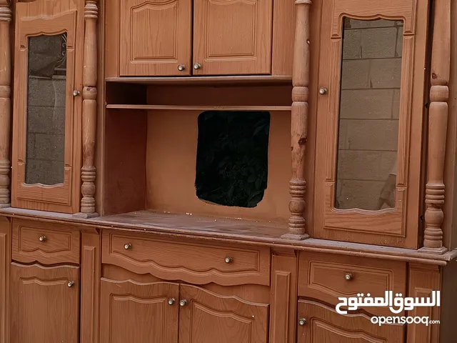 بوفيه بحالة جيدة جدا للبيع