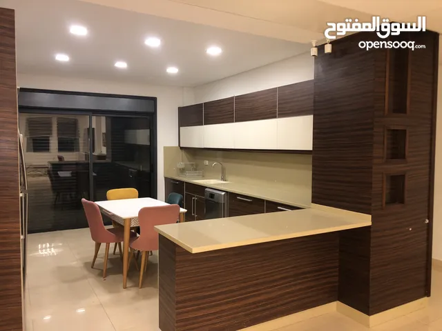 195 m2 3 Bedrooms Apartments for Sale in Ramallah and Al-Bireh Al Tira