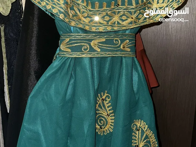 Green traditional dress  فستان اخضر شعبي