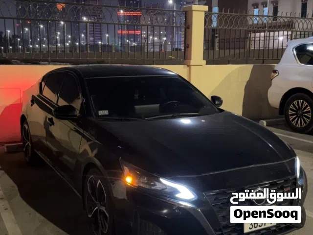 2023 Nissan Altima SR