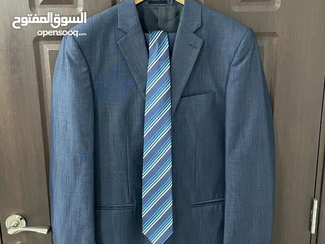 بدلة رسمية ماركة رڤنت الايطالية بحالة ممتازة مستعملة مرة وحدة فقط