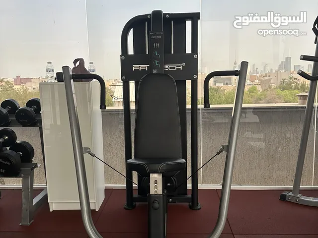 Chest machine