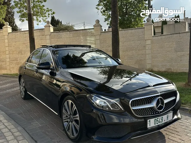 Mercedes E220D بانوراما موديل 2017 برخصة دهان شركة فل اضافات امكانية البدل وارد كرتونه سيارة