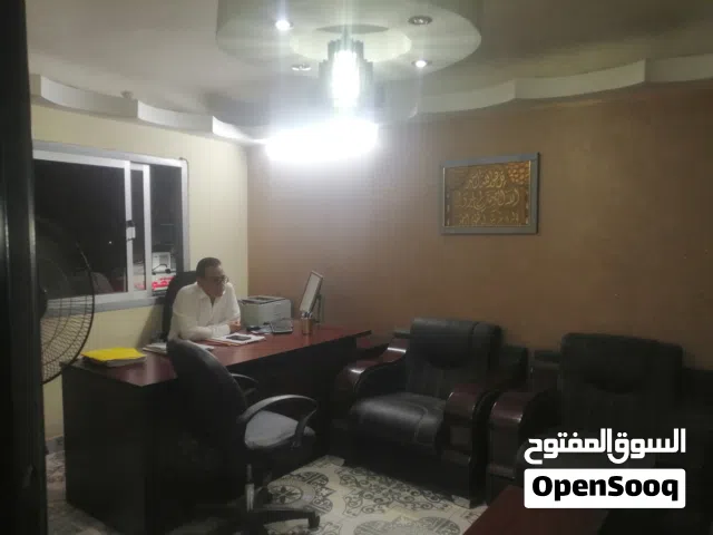 مكتب للبيع