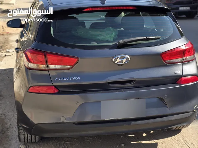 Used Hyundai Elantra in Babylon