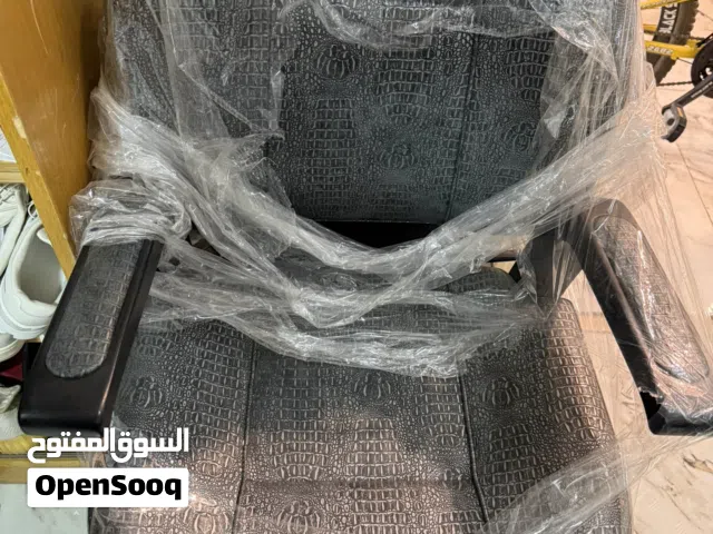 كرسي حلاقة ايطالي نوع بونفيني