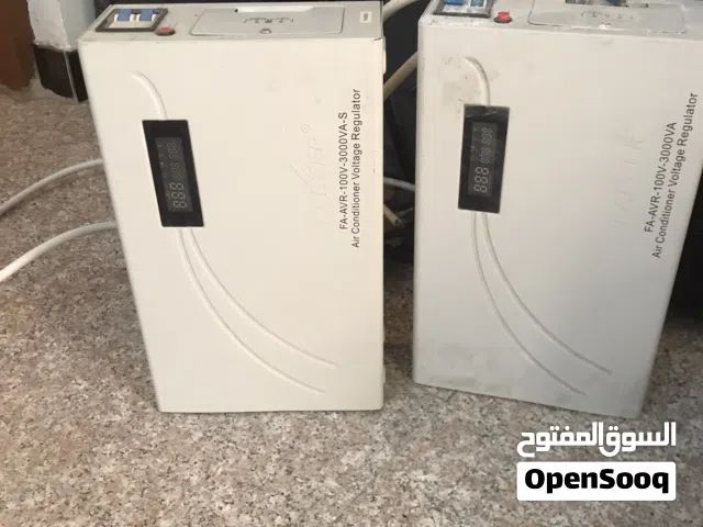 رافع قدرة ومنظم فولتية عدد اثنين بطاقة3000VA