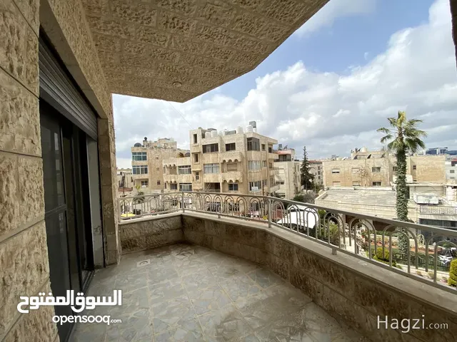 215 m2 3 Bedrooms Apartments for Rent in Amman Um Uthaiena