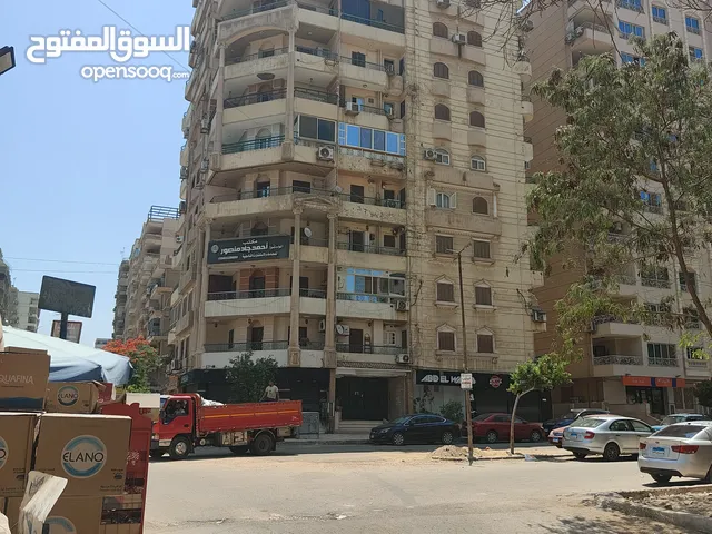 مركز صيانة سيارات