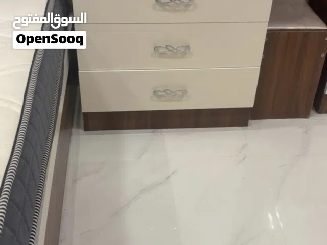 غرفة نوم كامله مع الدوشك
