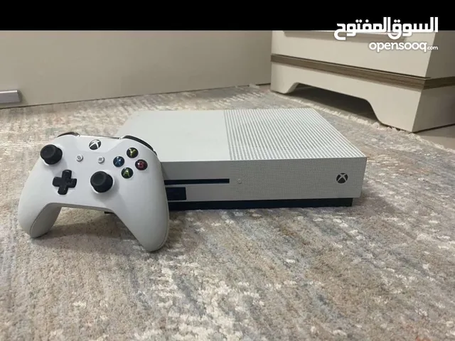 Xbox one Used only for two weeks,مستعمل فقط أسبوعين