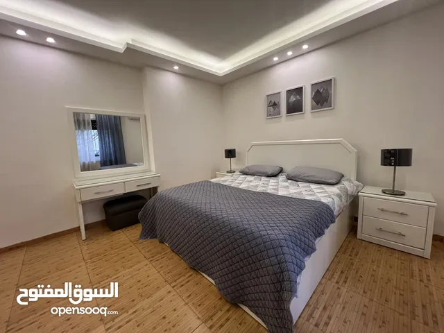 600 m2 4 Bedrooms Apartments for Rent in Amman Um Uthaiena