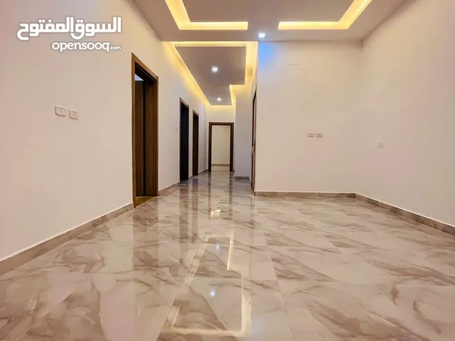 شقة دور اول للايجار،السراج،بداية شارع البغدادي