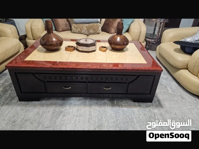طاوله وسط لغرفه الضيوف او معيشه للبيع