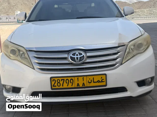 2011 تويوتا افالون Limited