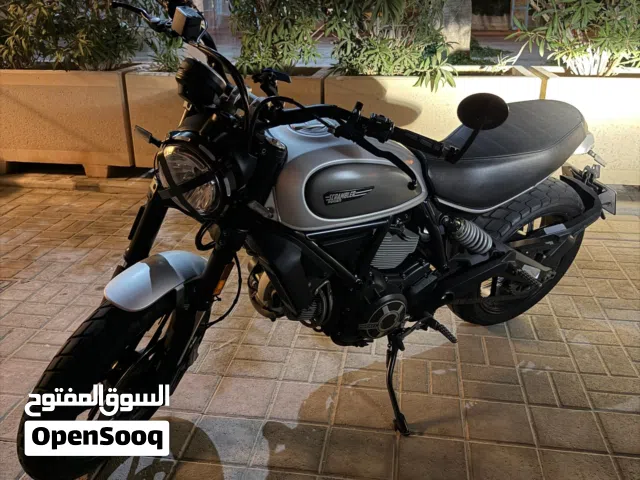 Ducati scrambler 800