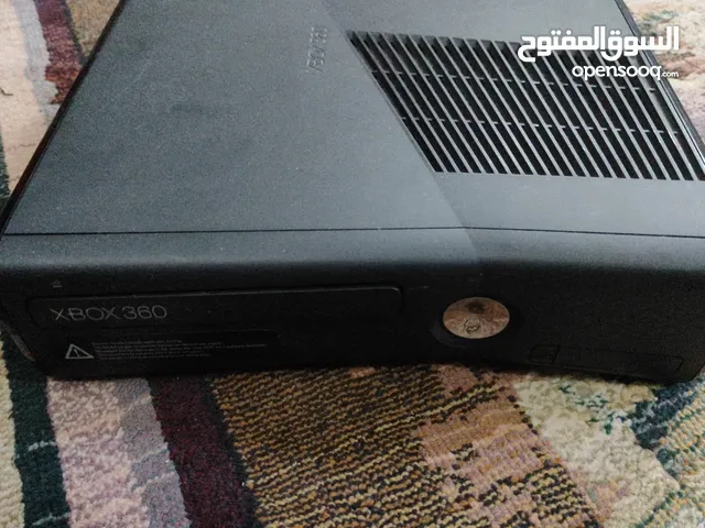 xbox 360 للبيع 110 و بي مجال اقرأ الوصف