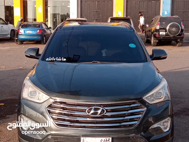 Hyundai Santa Fe 2014 in Aden