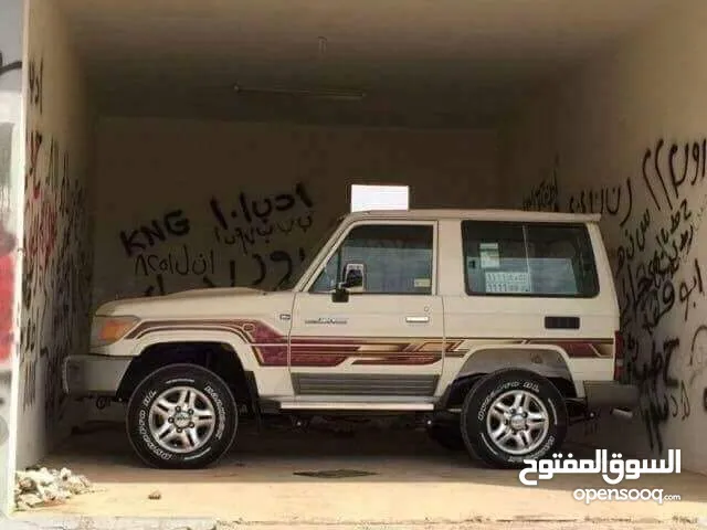 Used Land Rover Range Rover in Zarqa