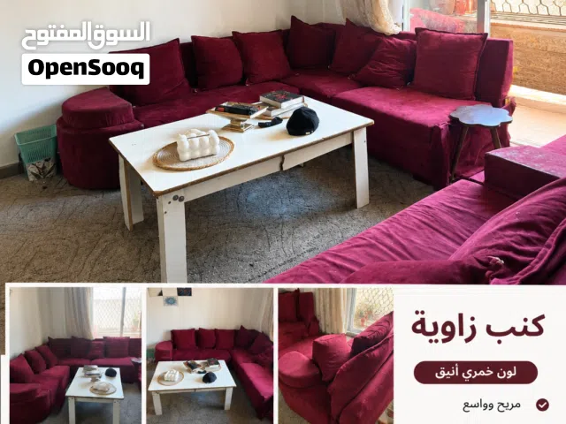 طقم للبيع بسعر مغري مع طاوله