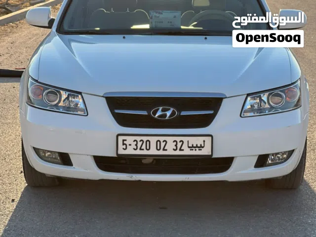 2005 هيونداي سوناتا Standard