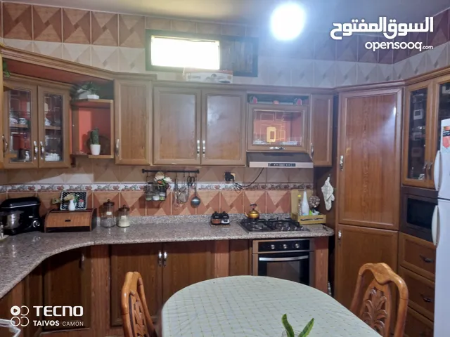 241 m2 5 Bedrooms Townhouse for Sale in Zawiya Al-Harsha