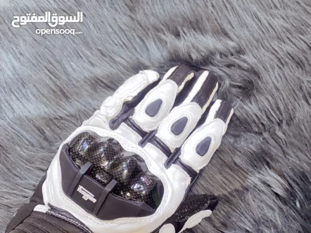 جفوف تحتوي ع بصمات وكسارات