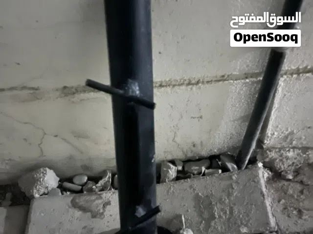 قاعدة علم اريل  اكستيرا تركب ع خلف ع جنب يمين و ربل اربع ابواب مع الدبه سدة اكواب  فرشة وكاله رفارف