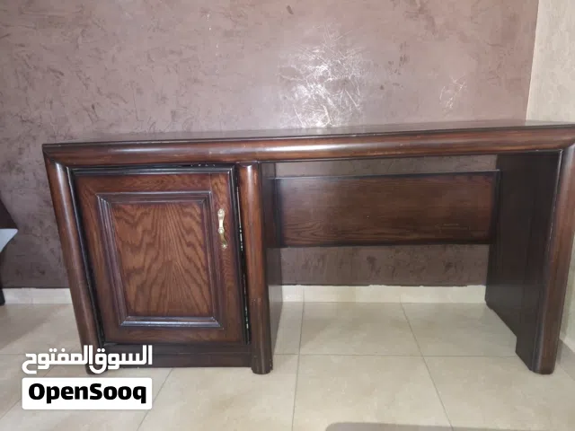 مكتب للبيع خشب زان وقشرة بلوط استخدام قليل بسم الله ما شاءالله