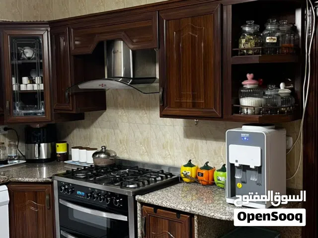 مطبخ الالمنيوم مستعمل بحالة ممتازة