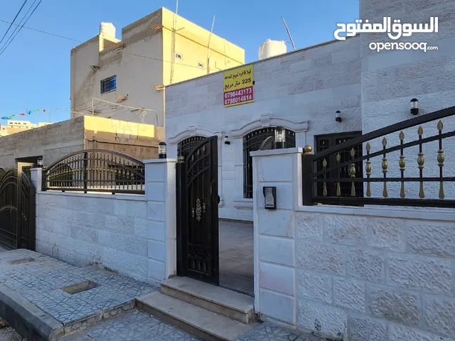 228m2 3 Bedrooms Villa for Sale in Zarqa Al Zawahra