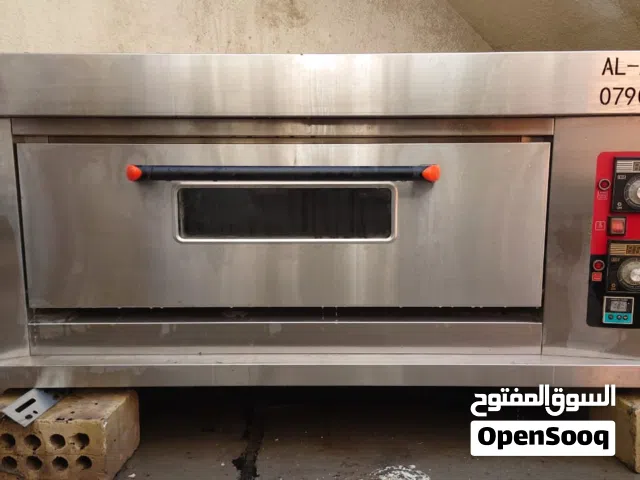 فرن بيتزا ومعجنات غازي مستعمل بحالة جيدة
