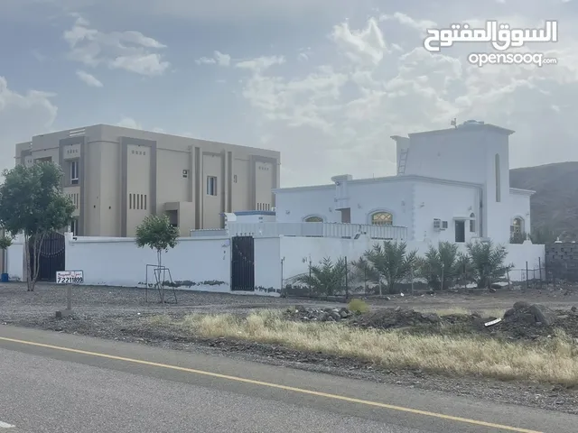 140 m2 5 Bedrooms Townhouse for Sale in Al Batinah Rustaq