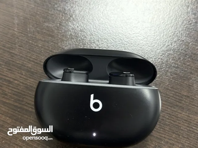 للبيع سماعاتbeats buds بحالة الجديده