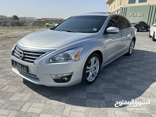 Used Nissan Altima in Um Al Quwain