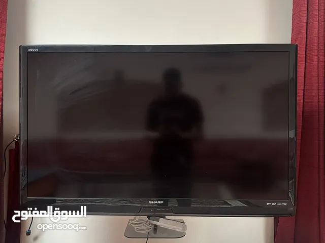 Sharp LCD 46 inch TV in Tripoli