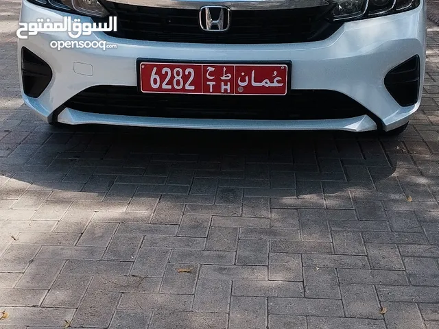 Sedan Honda in Muscat