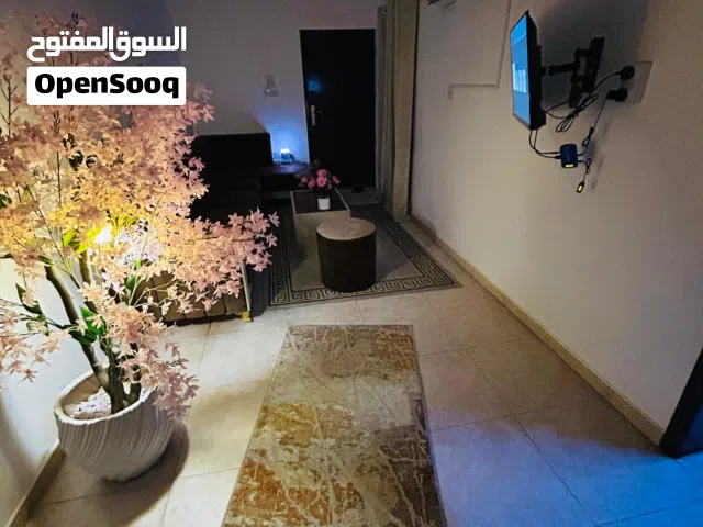 شقه غرفه وصاله ومطبخ وحمام مفروش بالكامل بالخوير خلف مستشفى بدر السما .. Apartment for rent: one be