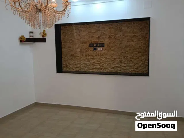 150 m2 3 Bedrooms Townhouse for Rent in Tripoli Ain Zara