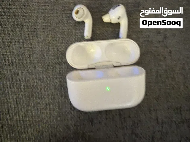 سماعات ابل ( بلوتوث ) ( استخدام 6 سنوات )