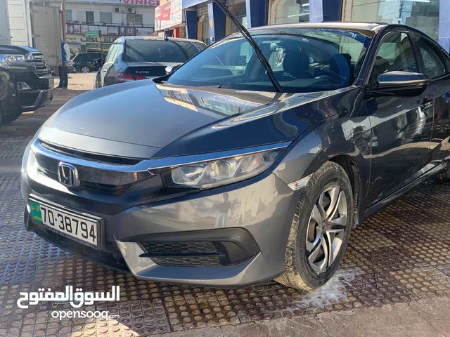 Sedan Honda in Amman