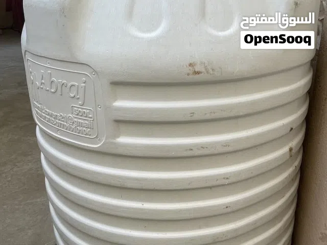 للبيع تانكي نص طن بي ثلاث ثقوب زروف يحتاجله كوي