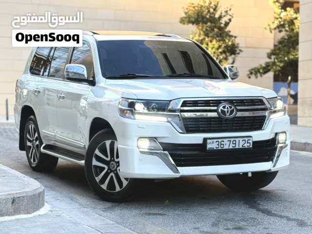 2016 تويوتا لاند كروزر GXR