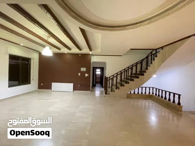 500 m2 More than 6 bedrooms Villa for Sale in Amman Airport Road - Manaseer Gs