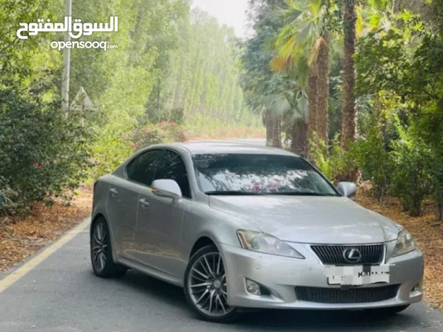 Lexus 2009 model. IS300, V6 3.0L, FULL OPTION, GCC SPEC, 2 KEYS