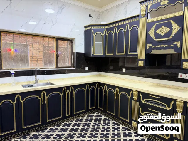 250 m2 4 Bedrooms Townhouse for Rent in Baghdad Karadah