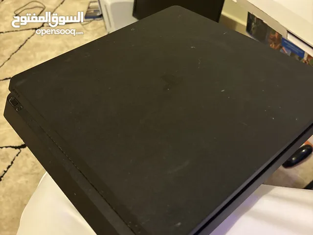 PS4 in perfect condition no damages worked perfectly fine