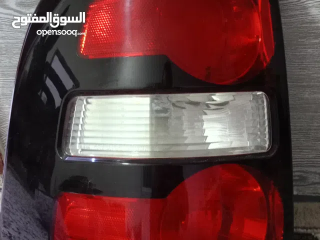 مصباح خلفي فورد اكسلورر سبورت تراك